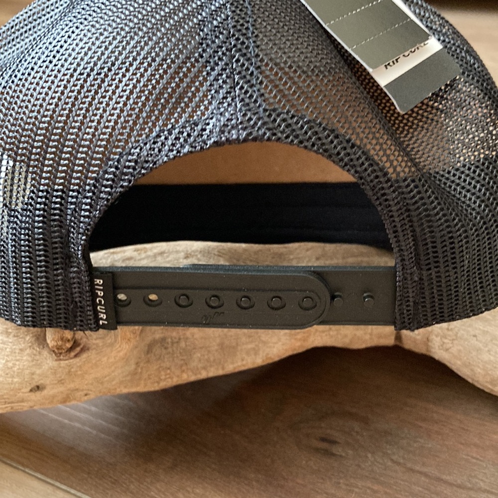 RIPCURL HAT - Picture 4 of 5